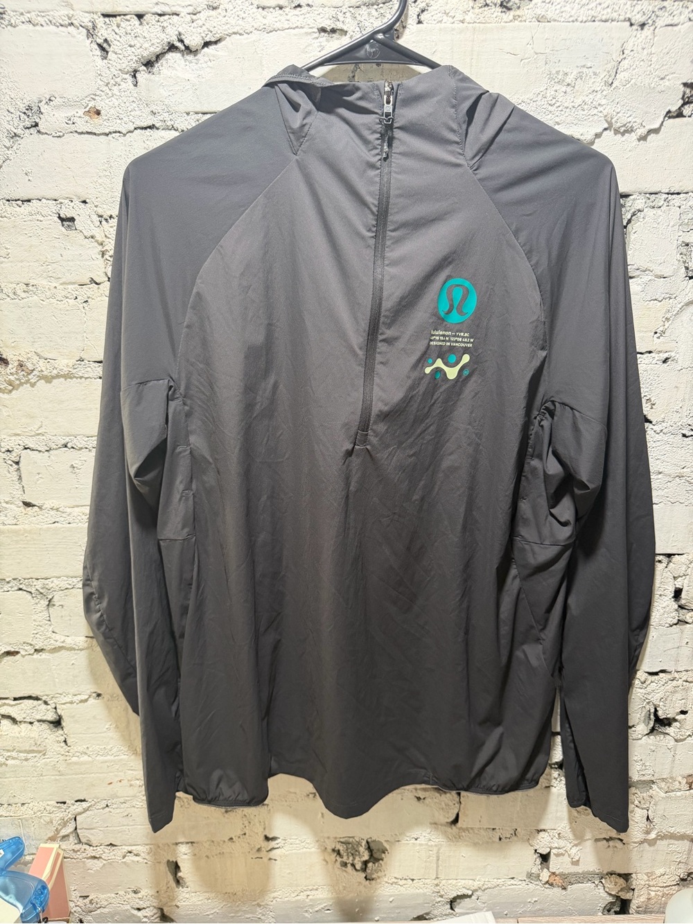 Men’s Fast and Free Half-Zip Hoodie *Logo